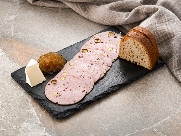 Домашняя мортаделла с фисташками