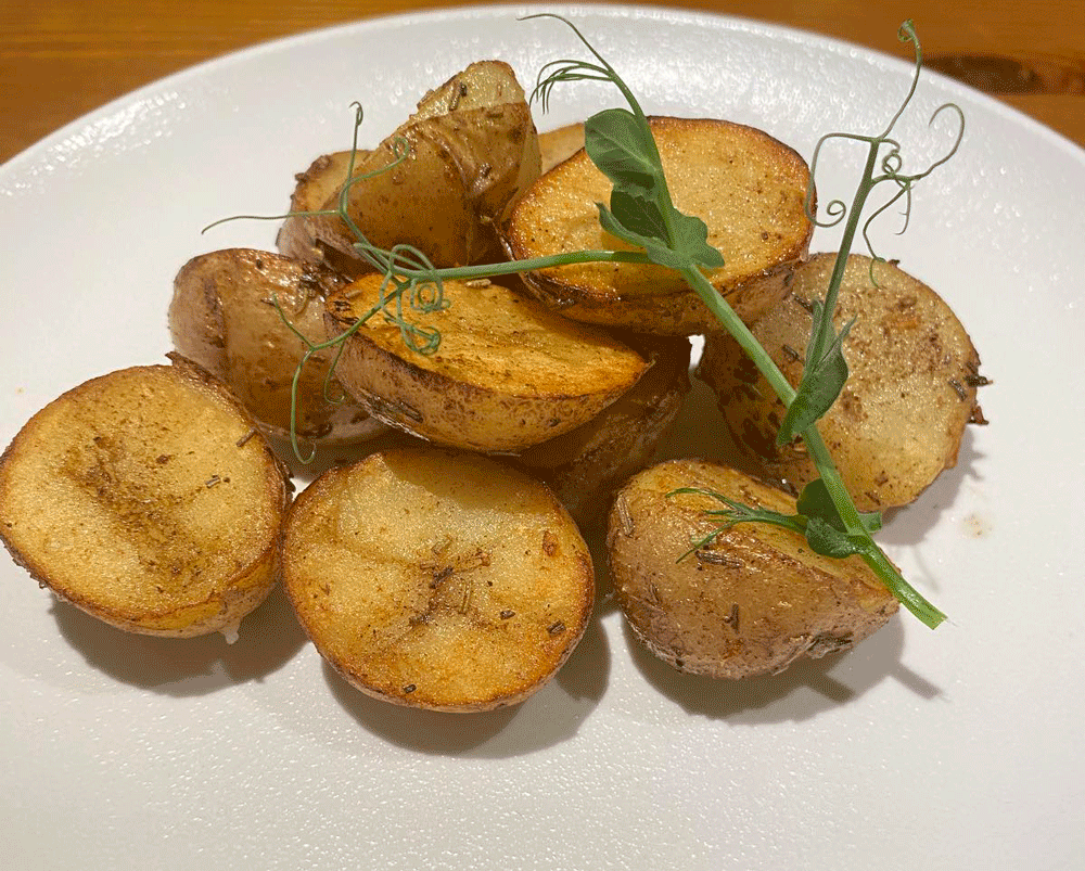 Жареный картофель бэби с розмарином